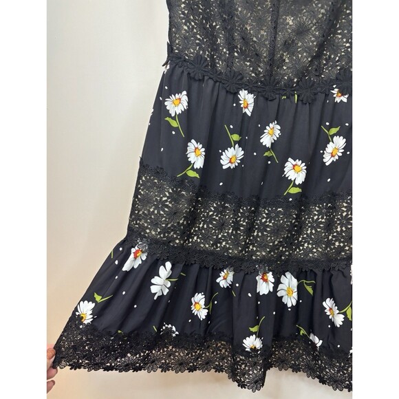 FEW MODA Black Lace Crochet Daisy Skater Dress Medium Sleeveless Lined Boho - Picture 6 of 12